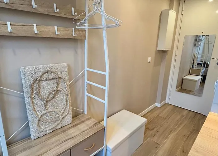 Renovated With Mezzanine Close *