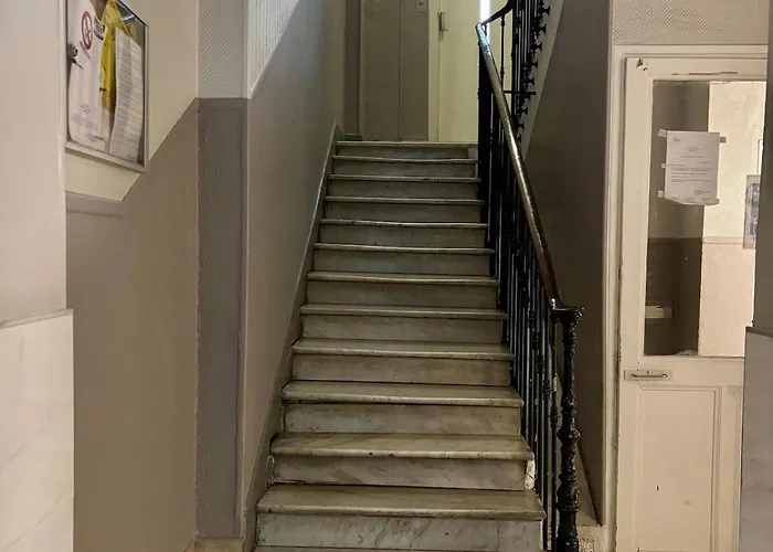 Renovated With Mezzanine Close Apartment