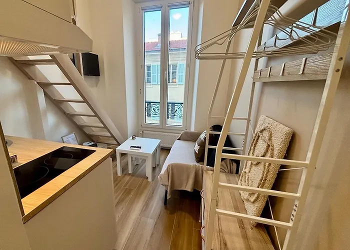 Renovated With Mezzanine Close Castellane
