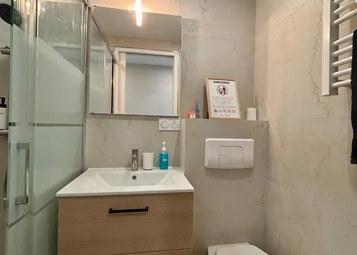 Renovated With Mezzanine Close Apartment *