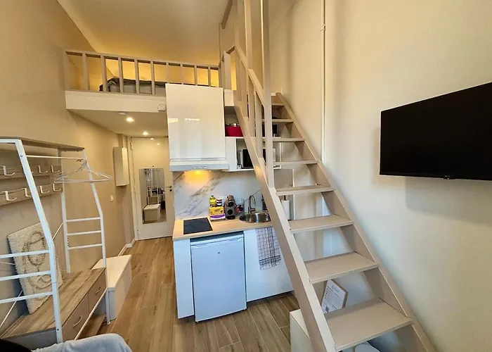 Apartment Renovated With Mezzanine Close Castellane